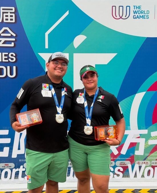Maya Becerra y Sebastián García ganan medalla en los Juegos Mundiales Chengdú